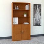 Bibliothèque à 5 étagères de 36 po avec portes – Meuble de rangement de bureau fermé pour la maison ou le commerce