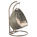 LeisureMod Fauteuil suspendu œuf 2 places avec support - Balançoire / hamac de patio en rotin osier pour extérieur/intérieur avec coussins