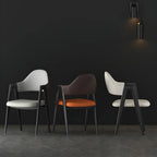 Chaise de salle à manger moderne en cuir à dossier ouvert et incurvé avec accoudoirs