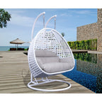 LeisureMod Fauteuil suspendu œuf 2 places avec support - Balançoire / hamac de patio en rotin osier pour extérieur/intérieur avec coussins