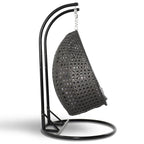 LeisureMod Fauteuil suspendu œuf 2 places avec support - Balançoire / hamac de patio en rotin osier pour extérieur/intérieur avec coussins
